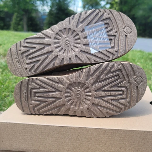 Ugg booties - Picture 6 of 9